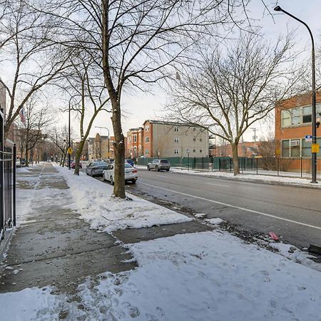 Spacious Condo With Deck About 3 Mi To Downtown Chicago! Exterior photo