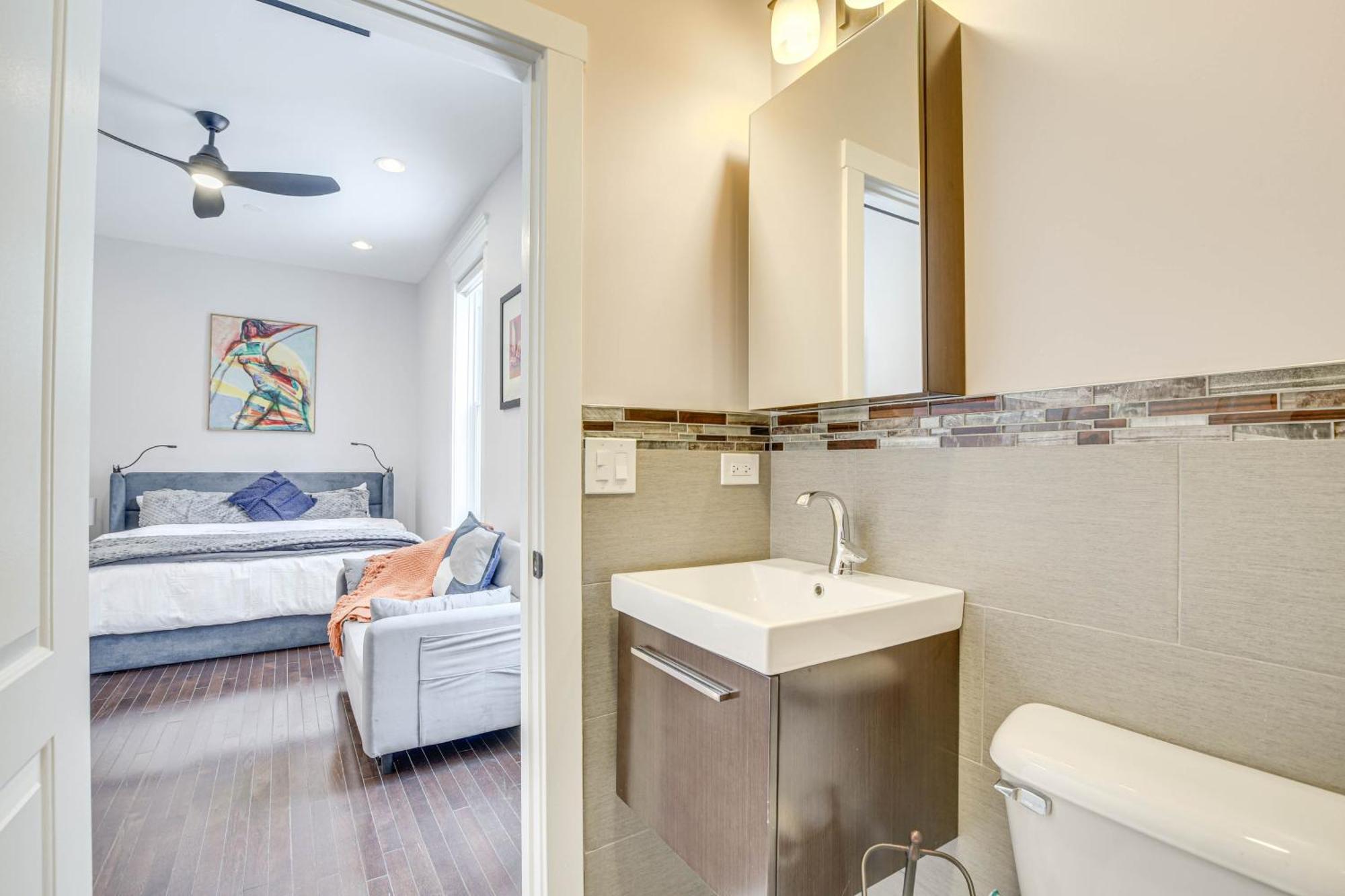 Spacious Condo With Deck About 3 Mi To Downtown Chicago! Exterior photo